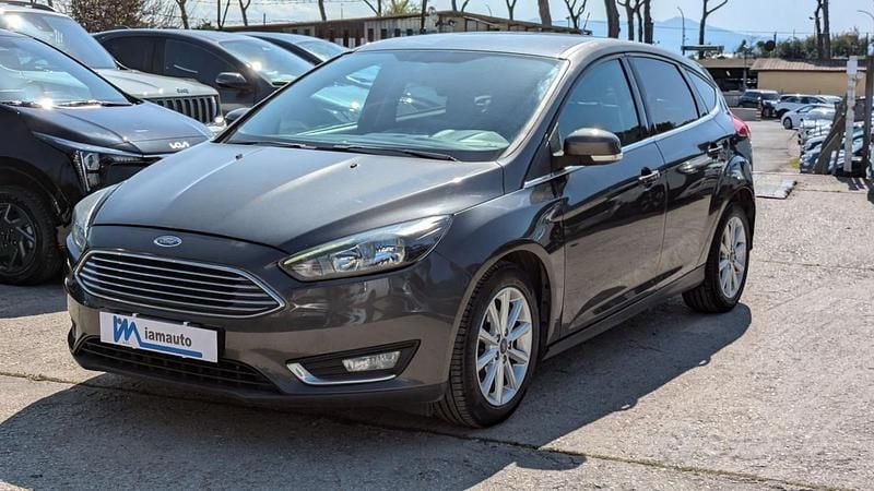 Usata Ford Focus 120 CV (88 kW) 2017 Grigio Monovolume