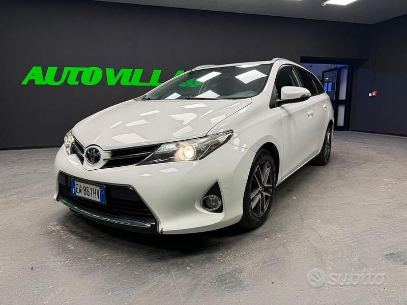 Usata Toyota Auris 90 CV (66 kW) 2014 Bianco Station wagon