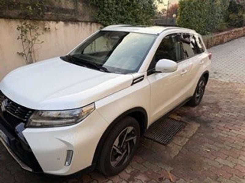 Usata Suzuki Vitara 102 CV (75 kW) 2025 Bianco SUV