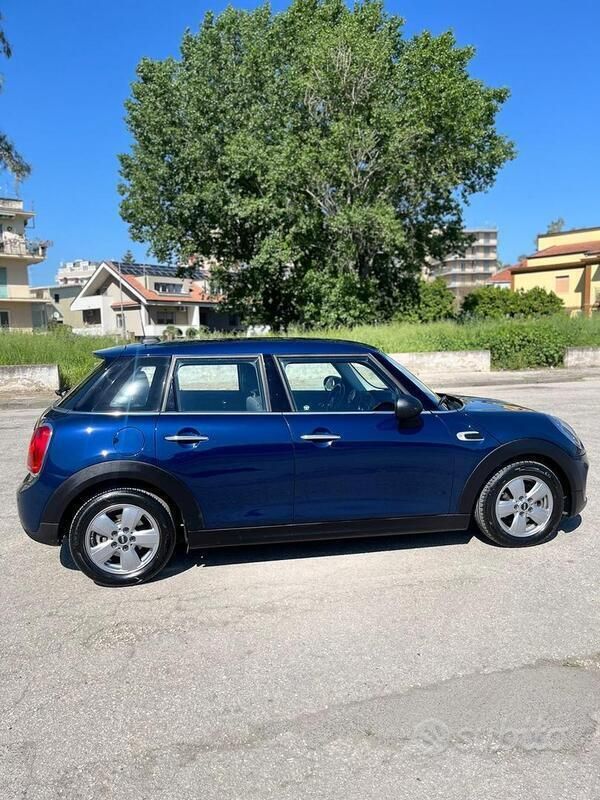 Usata Mini ONE 75 CV (55 kW) 2018 Blu Utilitaria