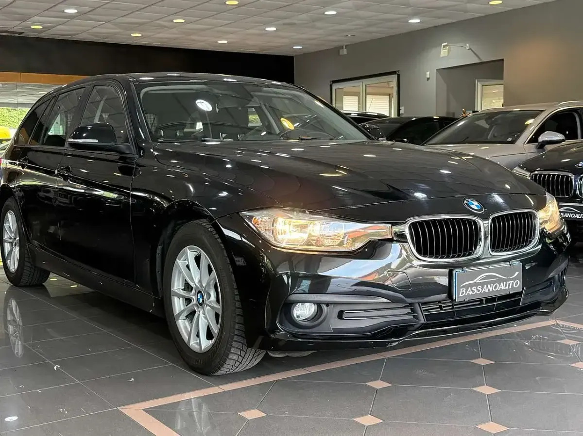 Usata BMW 318 Advantage 150 CV (110 kW) 2016 Nero Station wagon