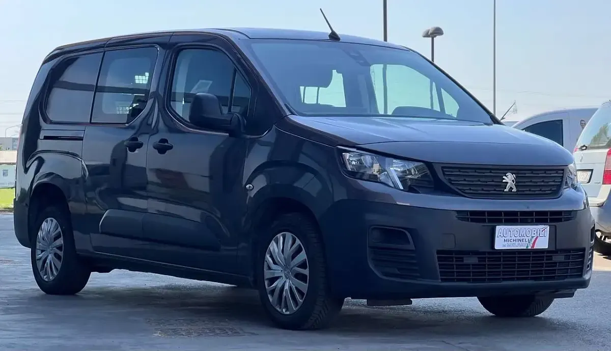 Usata Peugeot Partner 75 CV (55 kW) 2020 Grigio platinum Monovolume