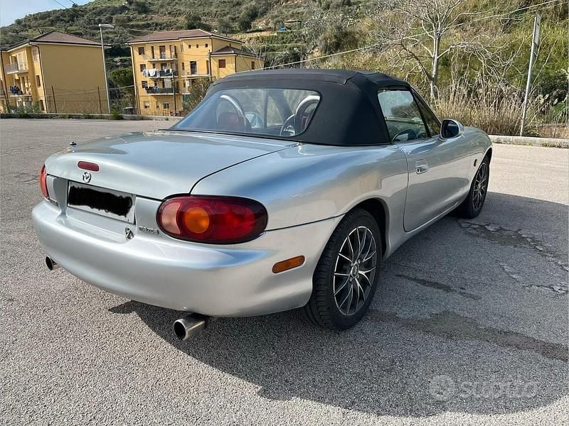 Usata Mazda MX5 110 CV (80 kW) 1999 Cabrio