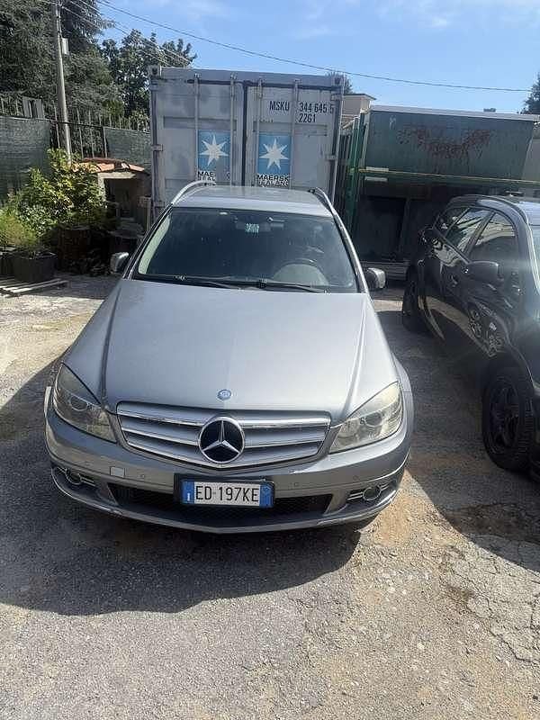 Usata 2010 Mercedes C220 Elegance Station wagon | 5500 € (Buon prezzo) - Immagine 1/4