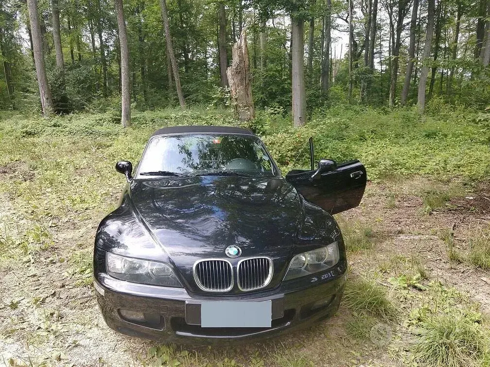 Usata BMW Z3 Efficient Dynamics 118 CV (86 kW) 2003 Nero Cabrio