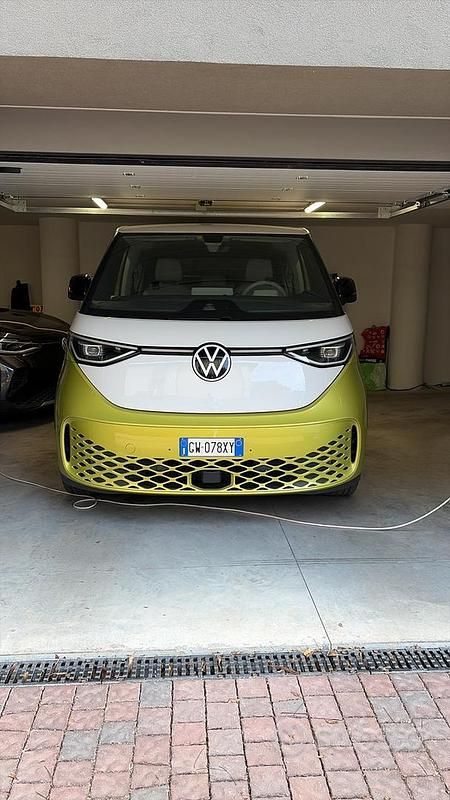 Usata VW ID. Buzz Pro 210 kW (286 CV) 2022 Giallo Monovolume