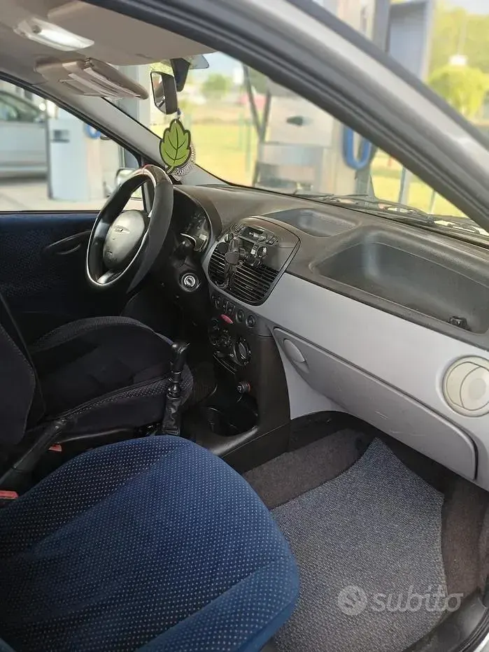 Usata Fiat Punto 2000 Grigio Utilitaria