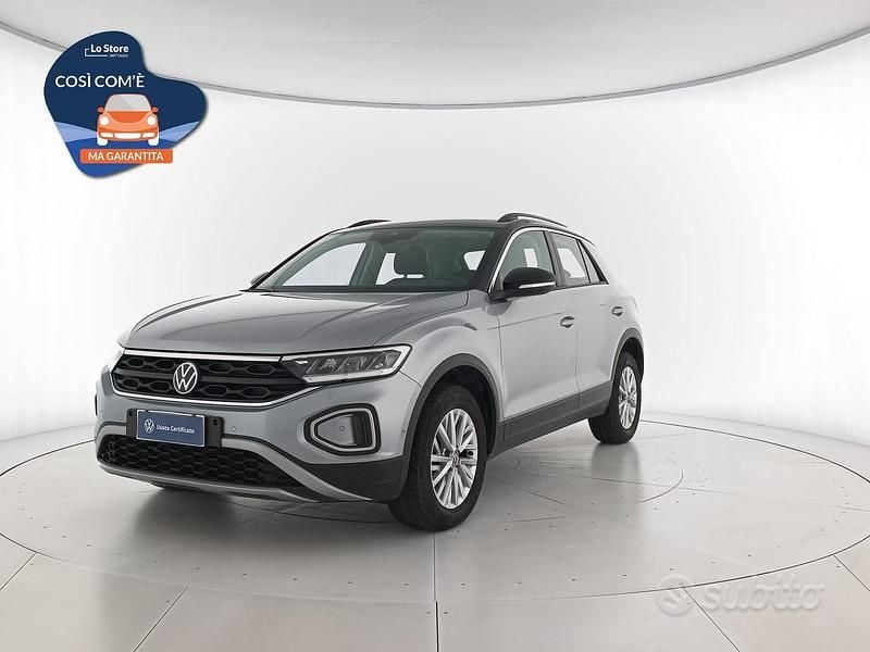 Pyrit silver metallizzato nero Usata 2024 VW T-Roc Life SUV | 28.200 € (Buon prezzo) - Immagine 1/4