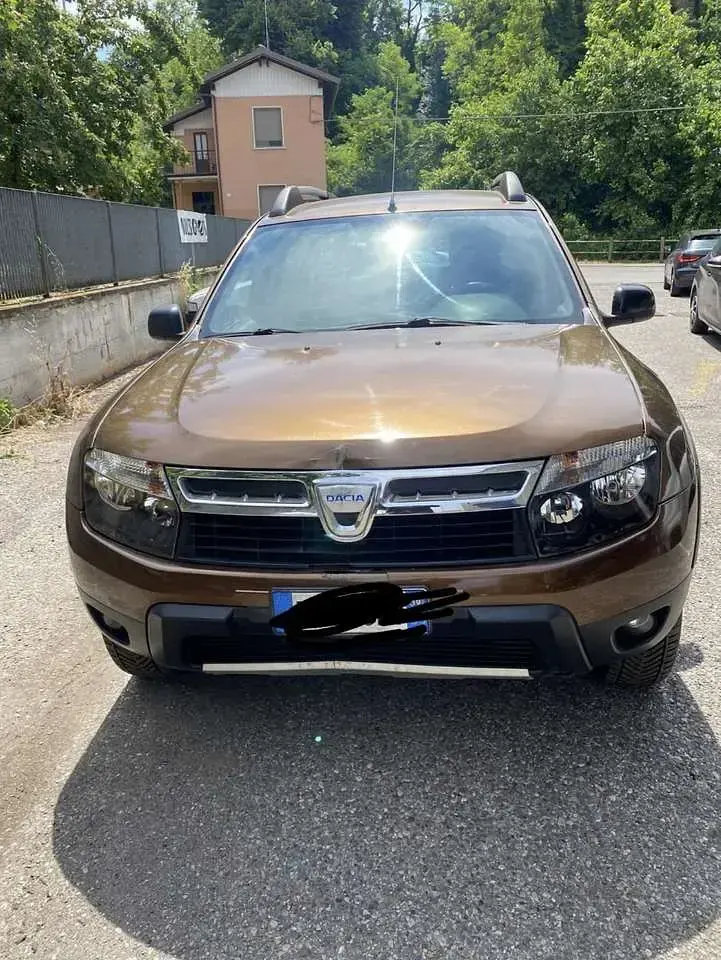 Usata Dacia Duster Lauréate 110 CV (80 kW) 2010 Arancione SUV