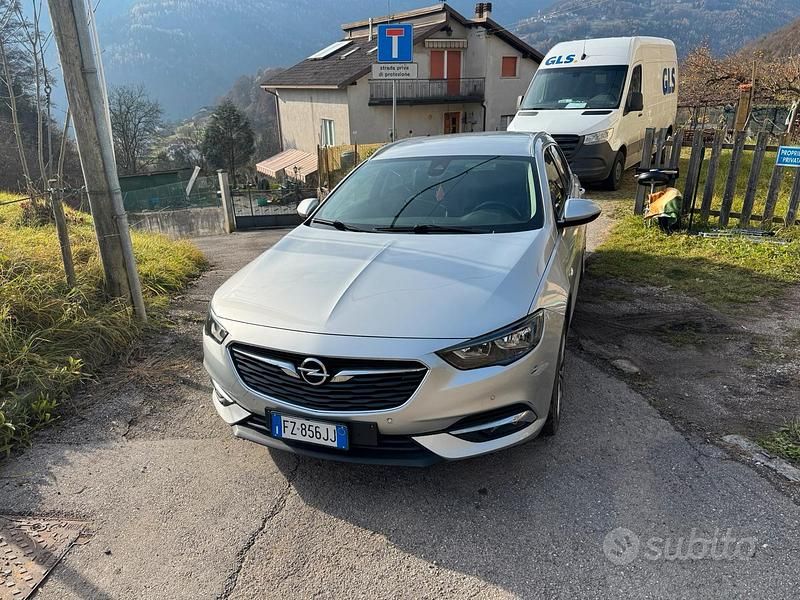 Usata Opel Insignia Innovation 174 CV (127 kW) 2019 Grigio Station wagon