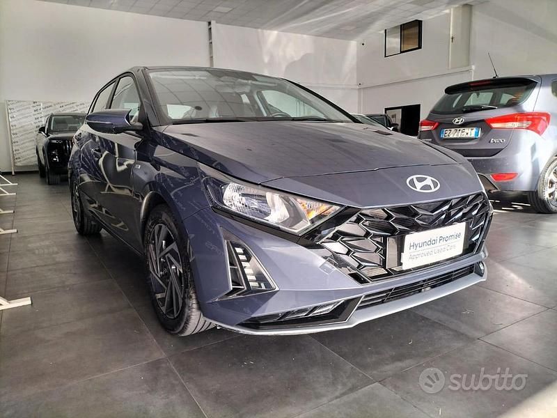 Usata Hyundai i20 101 CV (74 kW) 2024 Grigio Berlina