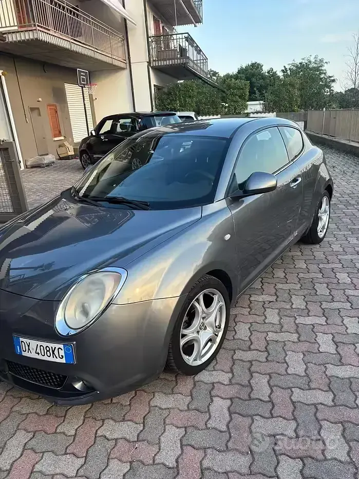 Usata Alfa Romeo MiTo 90 CV (66 kW) 2009 Grigio Utilitaria