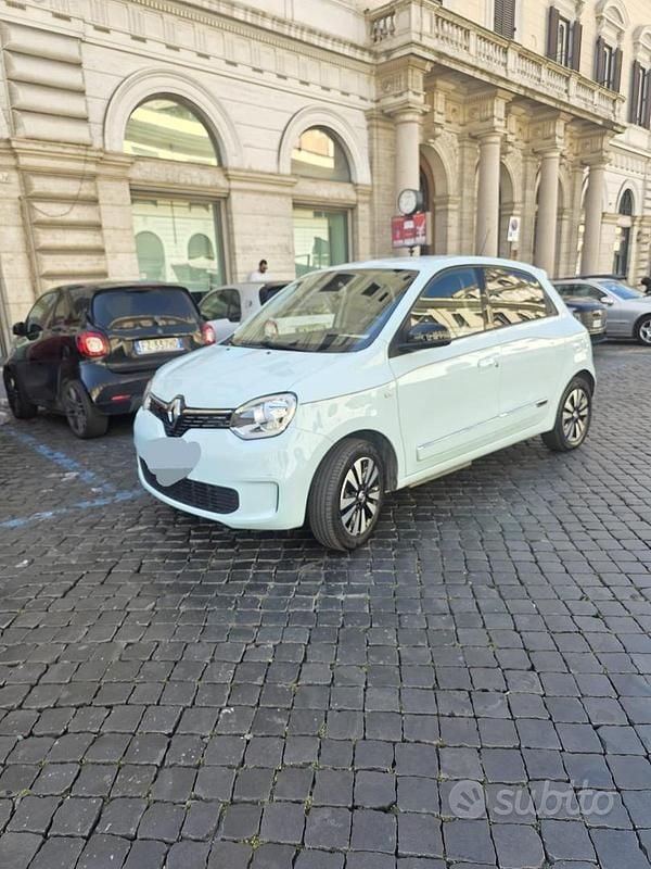 Usata Renault Twingo 60 kW (82 CV) 2023 Blu Utilitaria