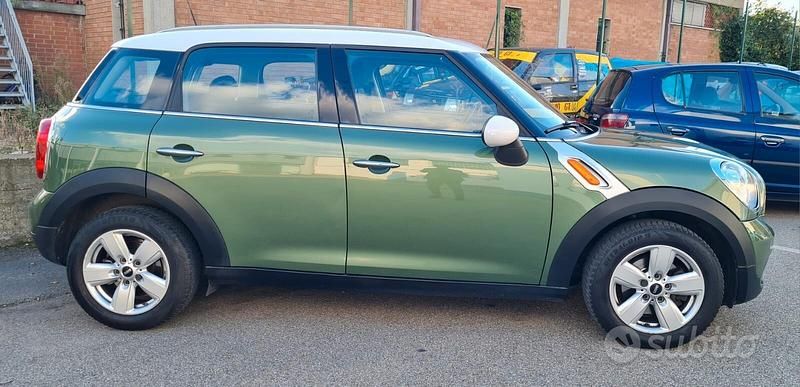 Usata Mini Cooper Countryman Business 111 CV (81 kW) 2014 Verde SUV