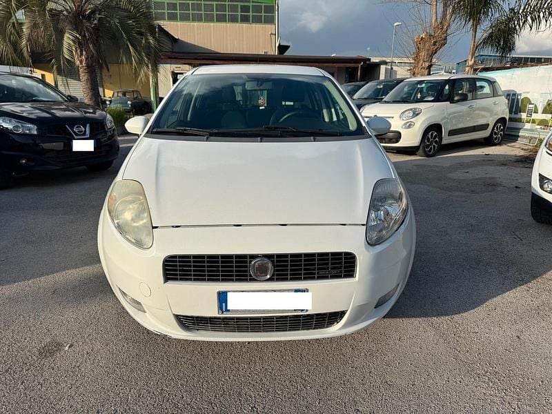 Usata Fiat Grande Punto Active 75 CV (55 kW) 2007 Bianco Utilitaria