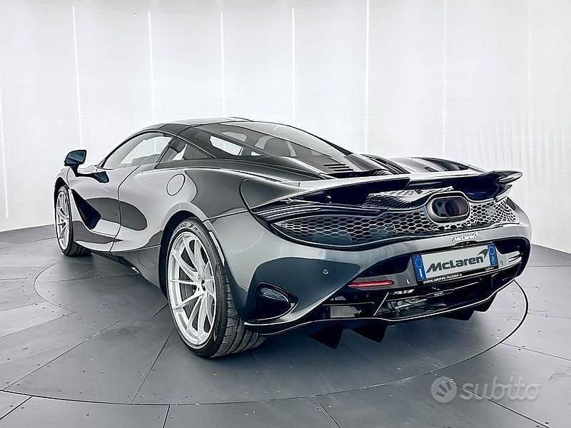Usata McLaren 750S 751 CV (552 kW) 2025 Grigio Coupé