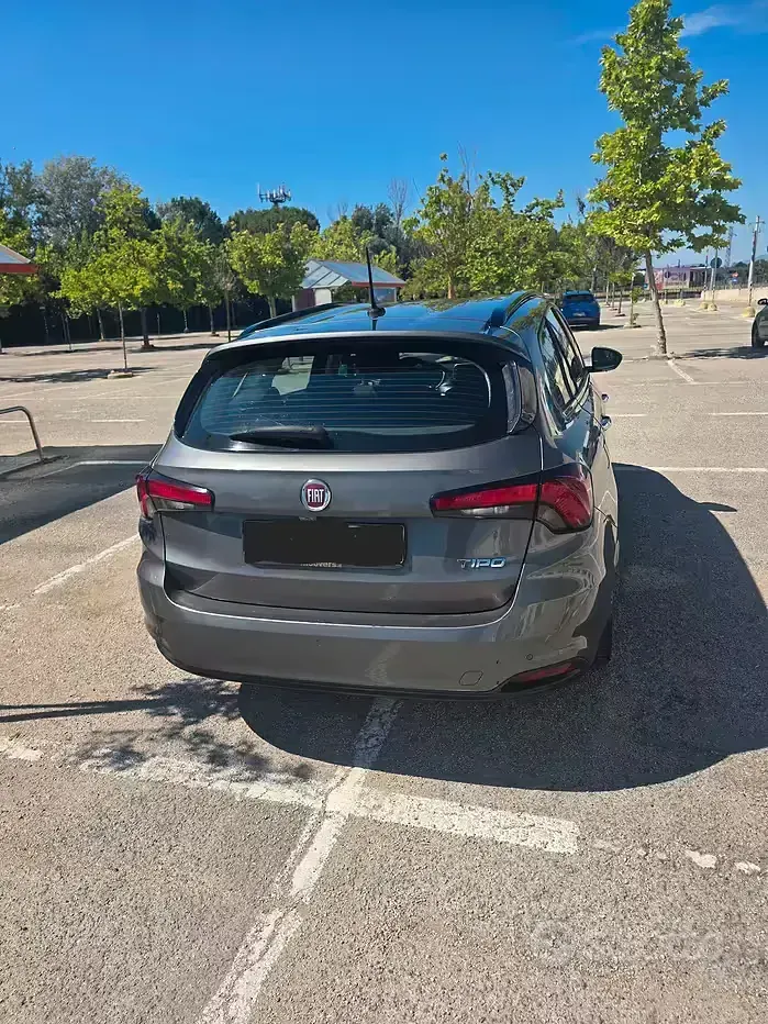 Usata Fiat Tipo Lounge 120 CV (88 kW) 2019 Grigio Station wagon