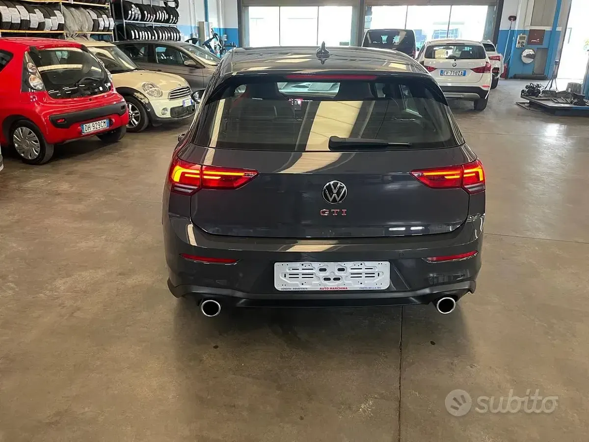 Usata VW Golf VIII GTI 245 CV (180 kW) 2023 Grigio Berlina