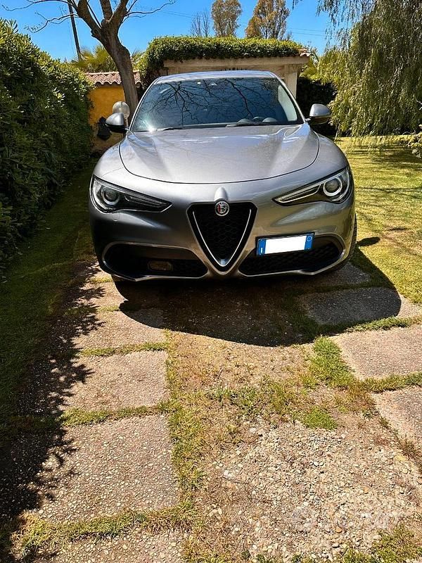Usata Alfa Romeo Stelvio Tech Edition 160 CV (117 kW) 2019 Grigio SUV