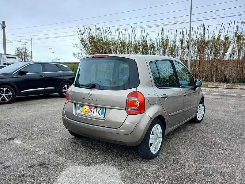 Usata Renault Modus 2012 Grigio Monovolume
