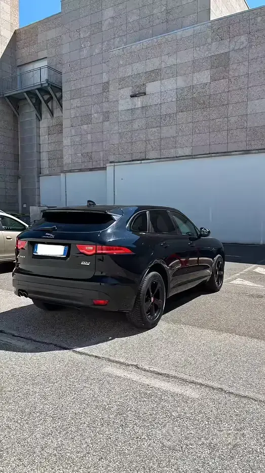 Usata Jaguar F-Pace R-Sport 180 CV (132 kW) 2018 SUV