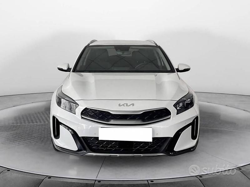 Usata Kia XCeed Style 141 CV (103 kW) 2022 Bianco SUV