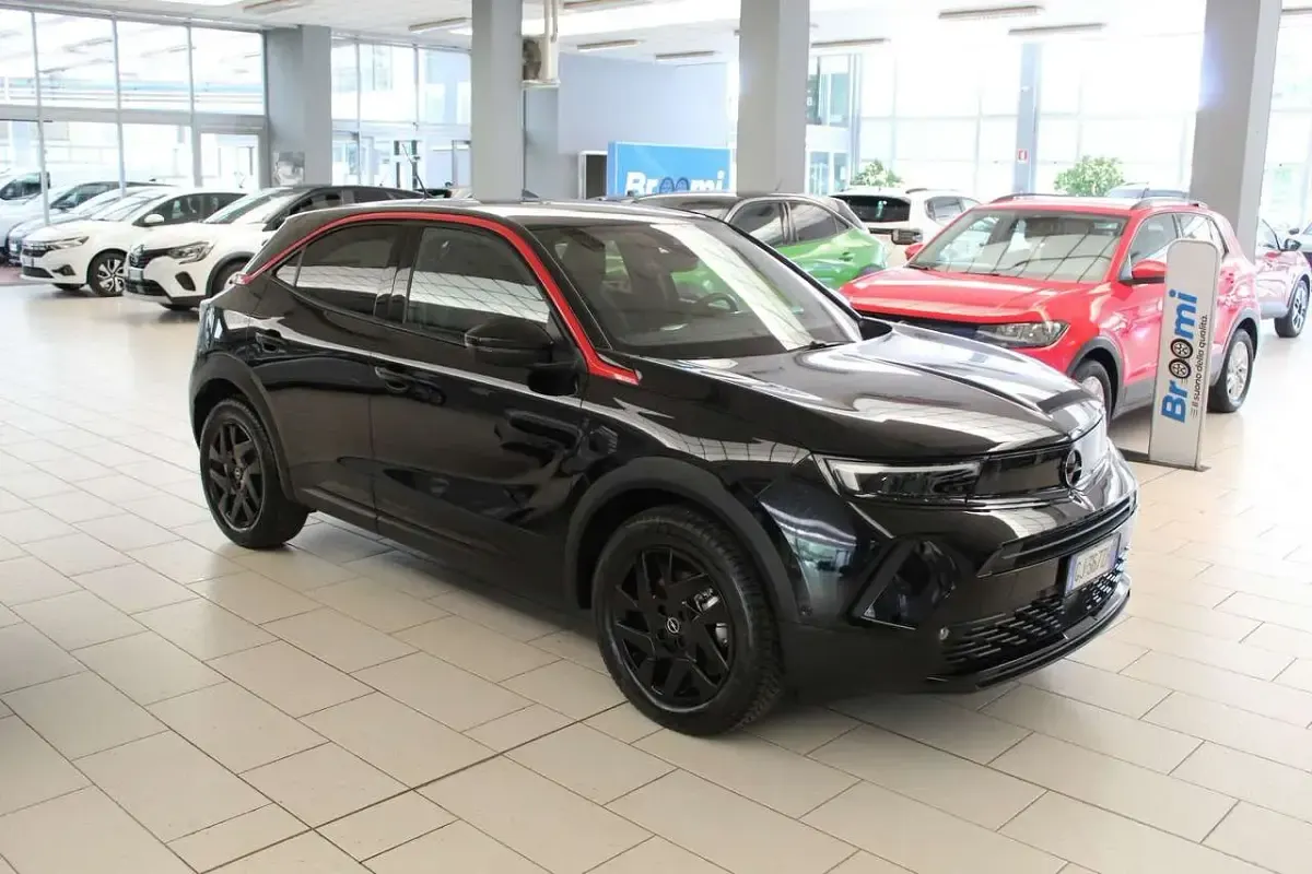 Usata Opel Mokka-e GS Line 100 kW (136 CV) 2022 Nero SUV