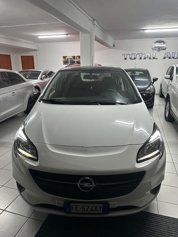 Usata Opel Corsa 90 CV (66 kW) 2016 Bianco Berlina