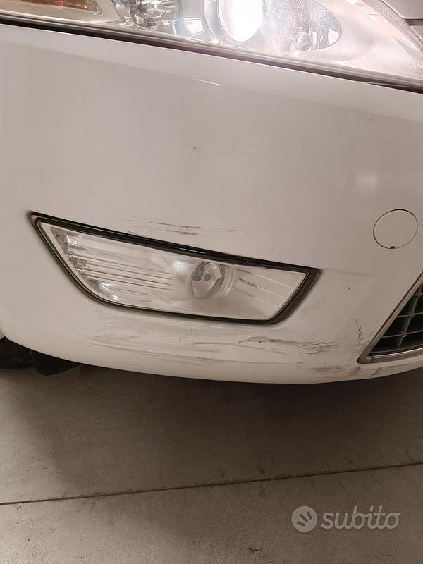 Usata Ford Mondeo Premium 145 CV (106 kW) 2008 Bianco Berlina