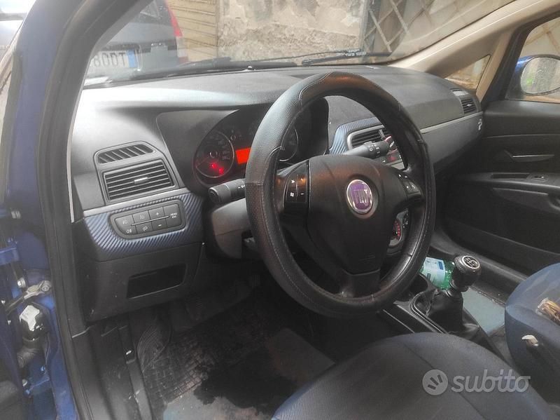 Usata Fiat Grande Punto 77 CV (56 kW) 2009 Blu Utilitaria