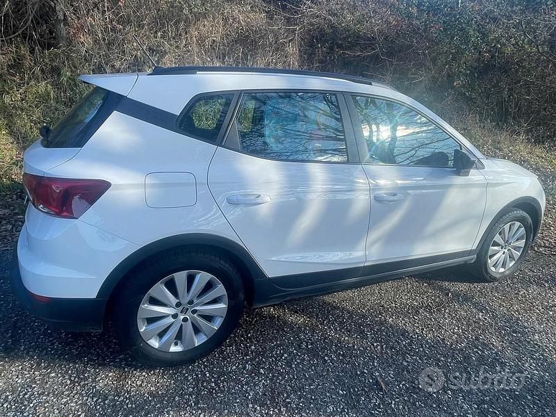 Bianco Usata 2022 Seat Arona SUV | 12.000 € (Ottimo prezzo) - Immagine 1/4
