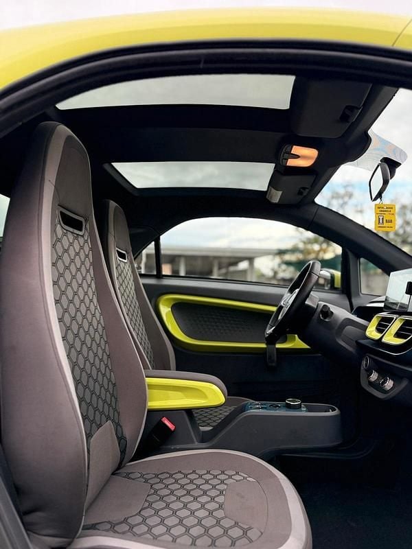 Usata XEV Yoyo 7 kW (10 CV) 2022 Giallo Utilitaria