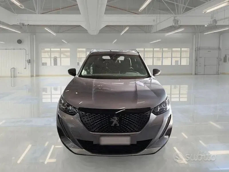 Usata Peugeot 2008 Allure 131 CV (96 kW) 2022 Grigio SUV