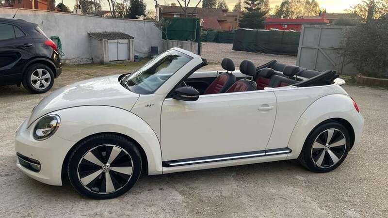 Usata VW Beetle Cabriolet Sportline 140 CV (102 kW) 2013 Bianco Cabrio