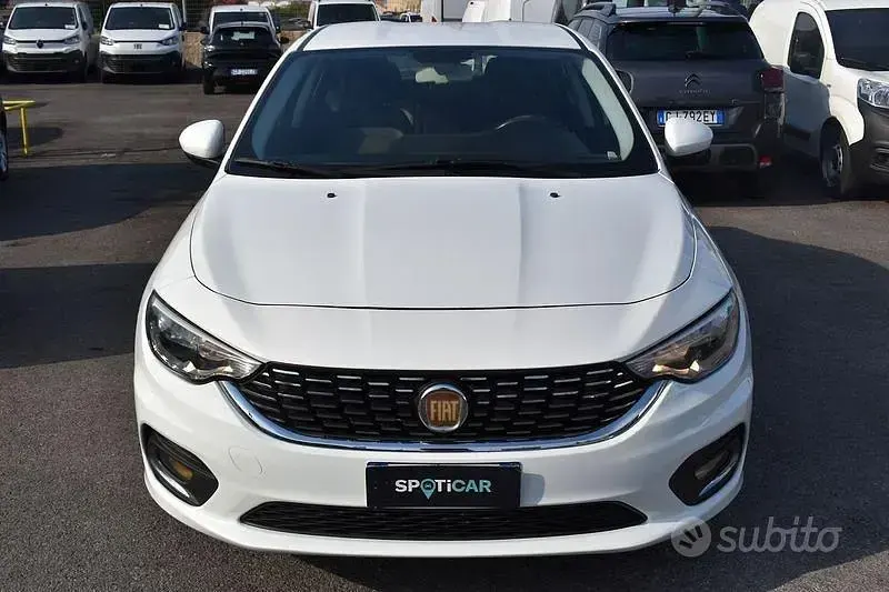 Usata Fiat Tipo Opening Edition 120 CV (88 kW) 2016 Bianco Berlina