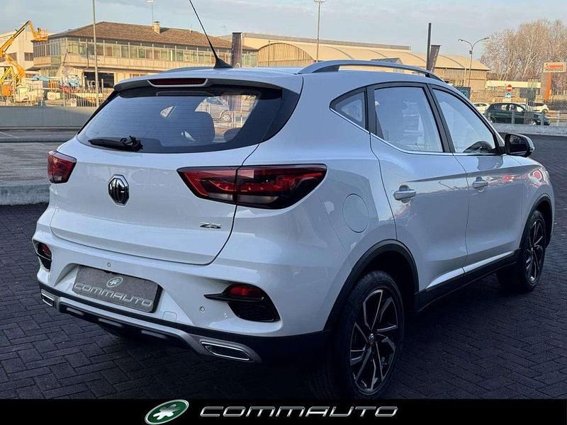 Usata MG ZS Luxury 106 CV (77 kW) 2024 Bianco SUV