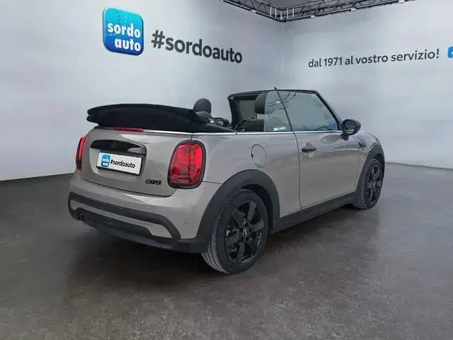 Usata Mini Cooper Cabriolet 135 CV (99 kW) 2024 Grigio Cabrio