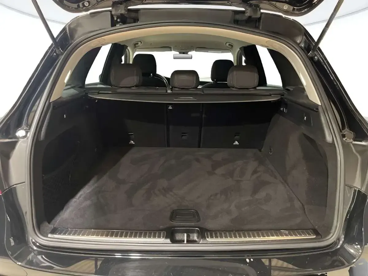 Usata Mercedes GLC220 Business 194 CV (142 kW) 2022 Nero SUV