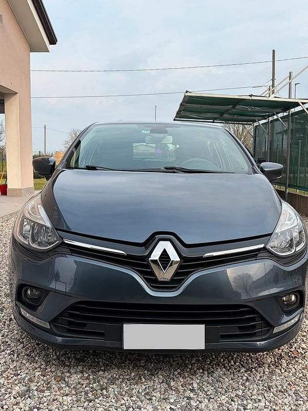 Usata Renault Clio IV Zen 90 CV (66 kW) 2017 Utilitaria