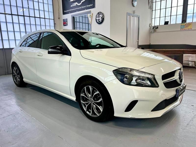 Usata Mercedes A180 110 CV (80 kW) 2017 Bianco Berlina