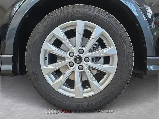 Gebraucht Audi Q3 Sportback Business Plus 150 PS (110 kW) 2024 Schwarz SUV