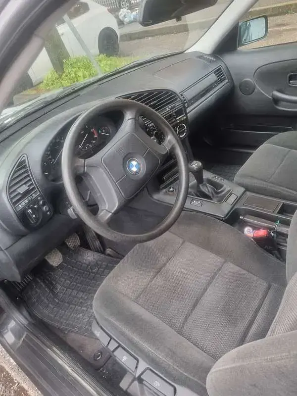 Usata BMW 318 116 CV (85 kW) 1995 Berlina