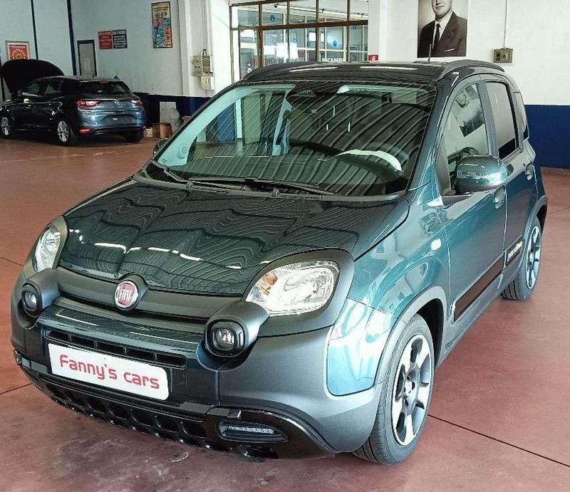 Usata Fiat Panda Cross Cross 69 CV (50 kW) 2025 Verde foresta metallizzato Utilitaria