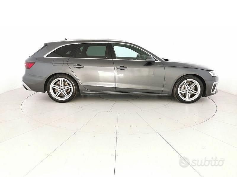 Usata Audi A4 S-Line 204 CV (150 kW) 2024 Grigio Station wagon