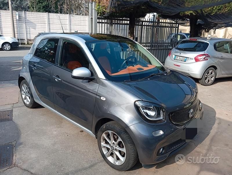 Usata Smart ForFour Passion 71 CV (52 kW) 2016 Grigio Utilitaria