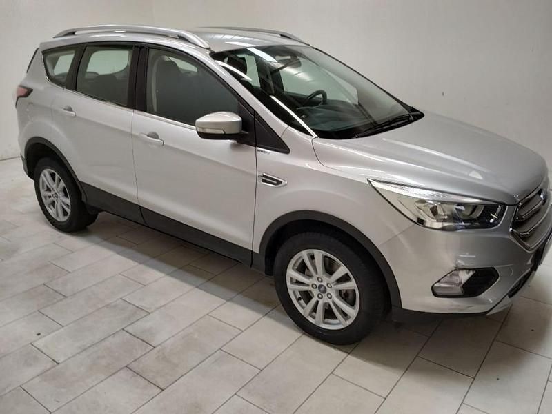Usata Ford Kuga Business Edition 120 CV (88 kW) 2018 Argento SUV