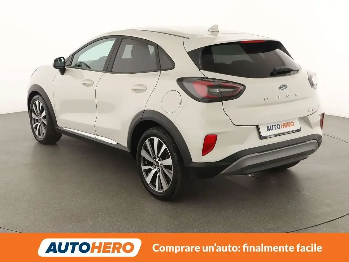 Usata Ford Puma Titanium X 125 CV (91 kW) 2020 Beige SUV