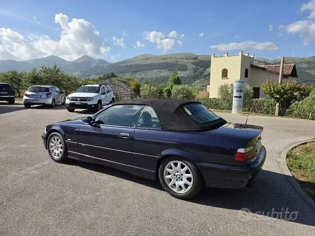 Usata BMW 320 150 CV (110 kW) 1997 Blu Cabrio