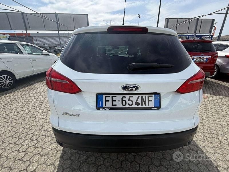 Usata Ford Focus Business Edition 120 CV (88 kW) 2016 Bianco Station wagon