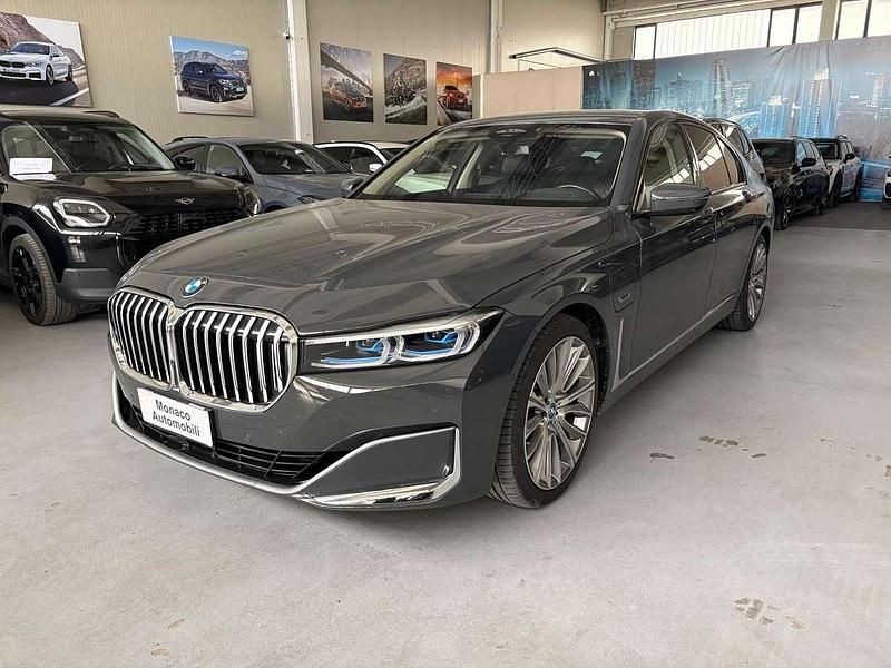 Usata BMW 745e 286 CV (210 kW) 2022 Dravitgrau metallic Berlina